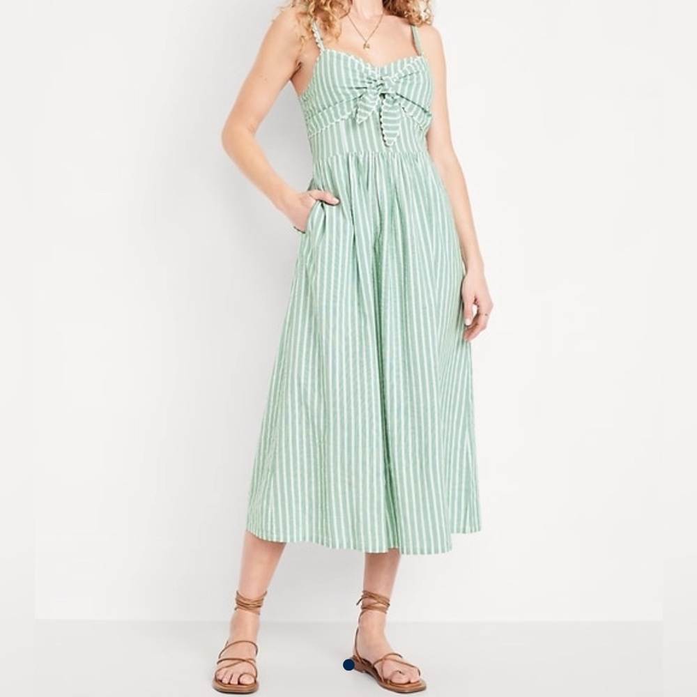Fit & Flare Tie-Front Seersucker Midi
Dress